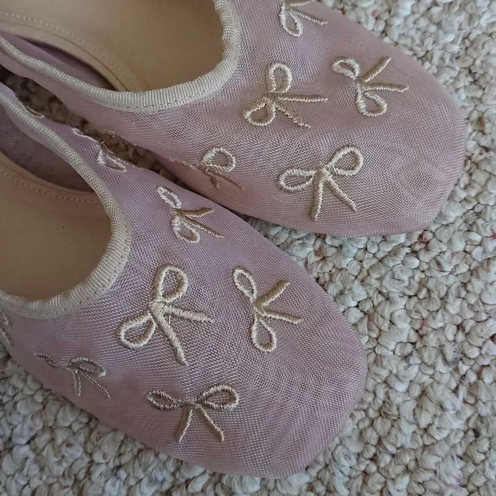 Anthropologie Maeve Chic Bow Embroidered Mary Jane Shoes size 38.5